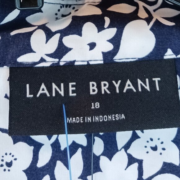 #173 3/$18 - NWT Lane Bryant Blue/White Short Sleeve Top Size 18 - Picture 6 of 8